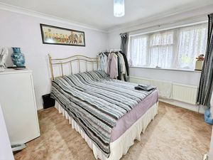 TOPPESFIELD AVENUE- click for photo gallery